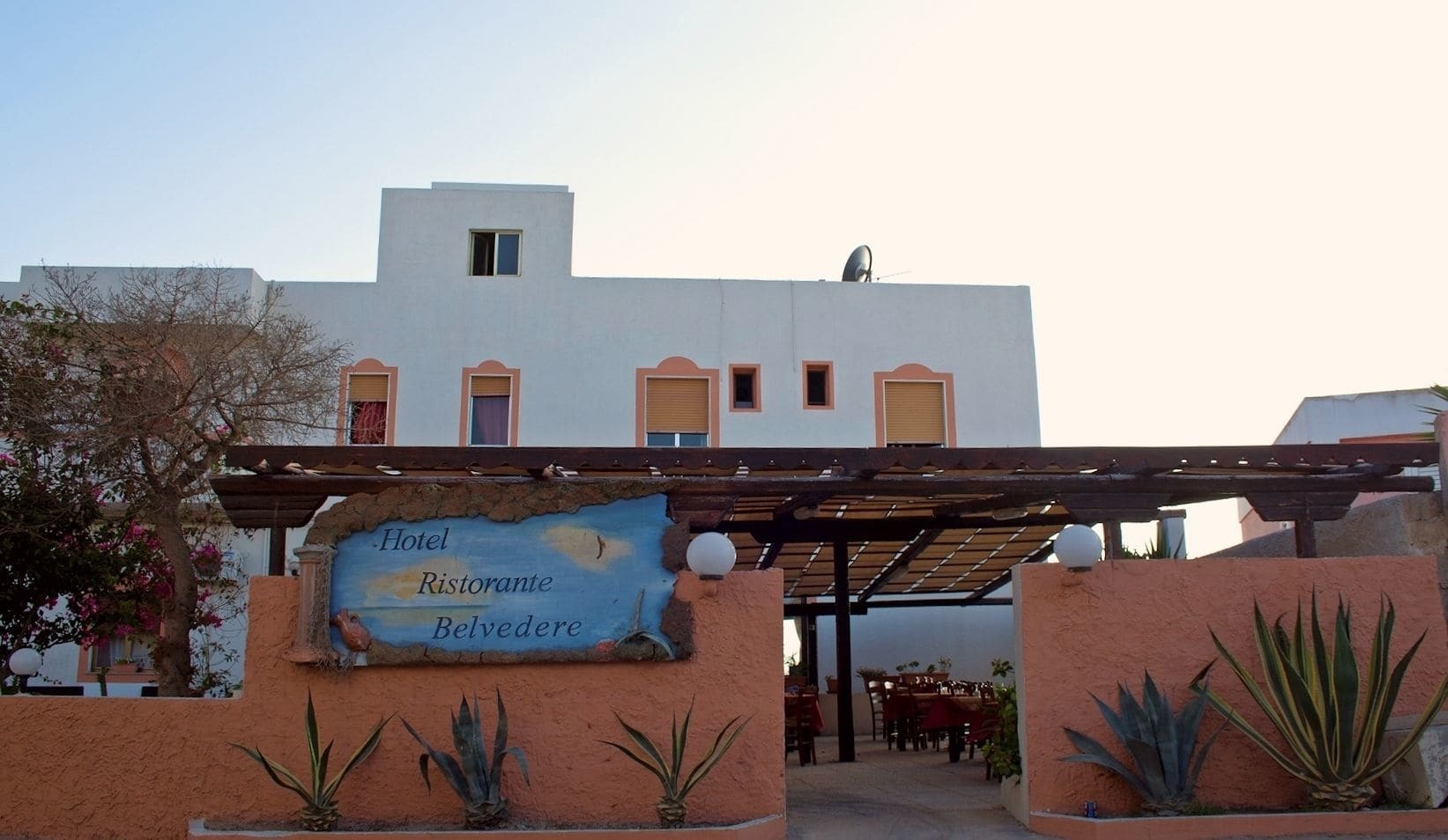 Hotel Belvedere LMP Kültér fotó